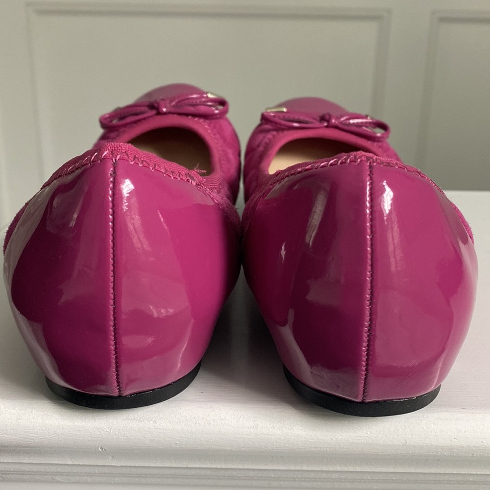 NWOT Isaac Mizrahi flats - Picture 4 of 10